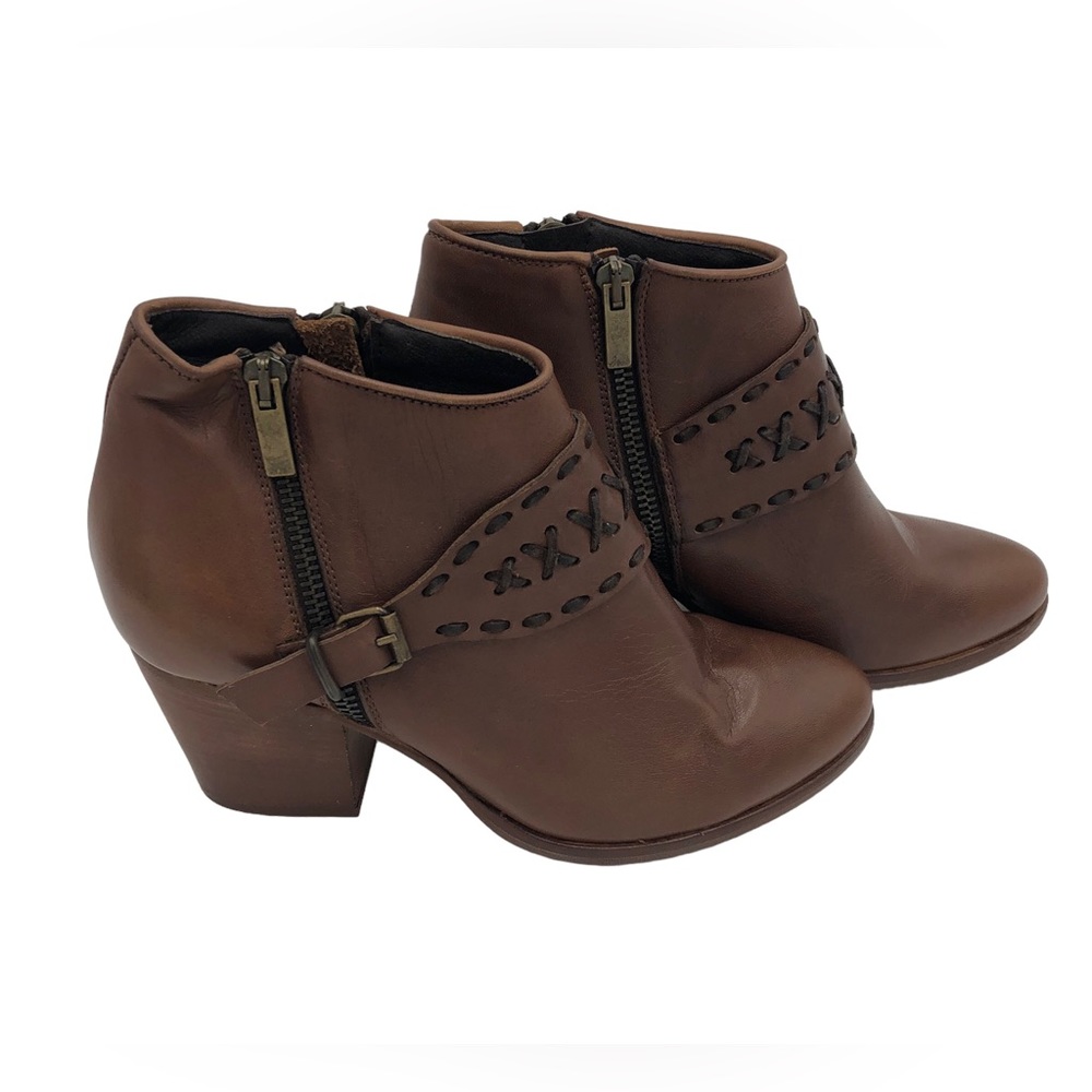 NWOB Sundance Brown Leather Ankle Boots Strap Stitching Made in Italy Size 37